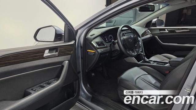 Hyundai Sonata (LF) 2.0 Smart 2016 — фото 10