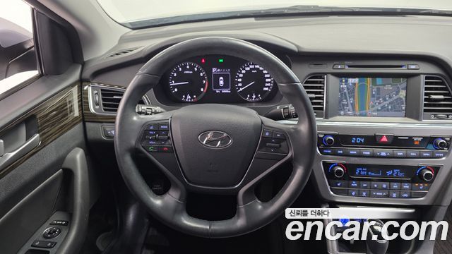 Hyundai Sonata (LF) 2.0 Smart 2016 — фото 13