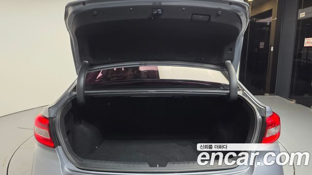 Hyundai Sonata (LF) 2.0 Smart 2016 — фото 20