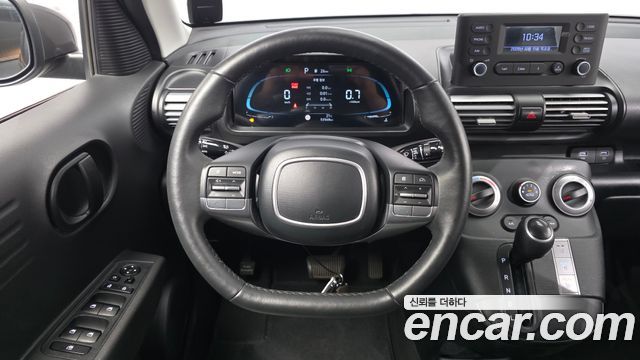 Hyundai Casper The Essential Light 2024 — фото 13