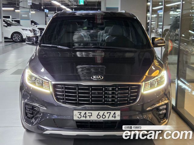 Kia Carnival 9-Seater Noblesse Special 2019 — фото 2
