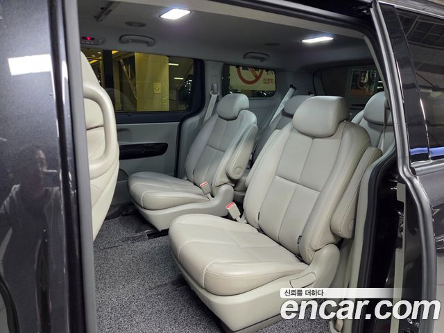 Kia Carnival 9-Seater Noblesse Special 2019 — фото 9