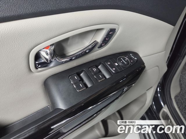 Kia Carnival 9-Seater Noblesse Special 2019 — фото 10