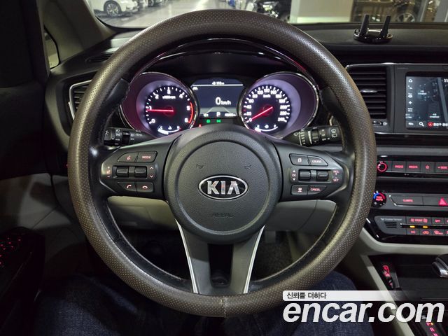 Kia Carnival 9-Seater Noblesse Special 2019 — фото 15