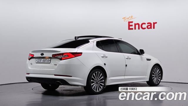 Kia K5 2.0 Turbo-GDI Noblesse 2012 — фото 2