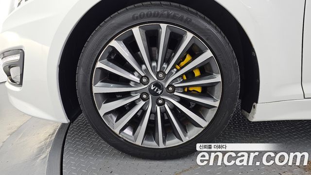 Kia K5 2.0 Turbo-GDI Noblesse 2012 — фото 5