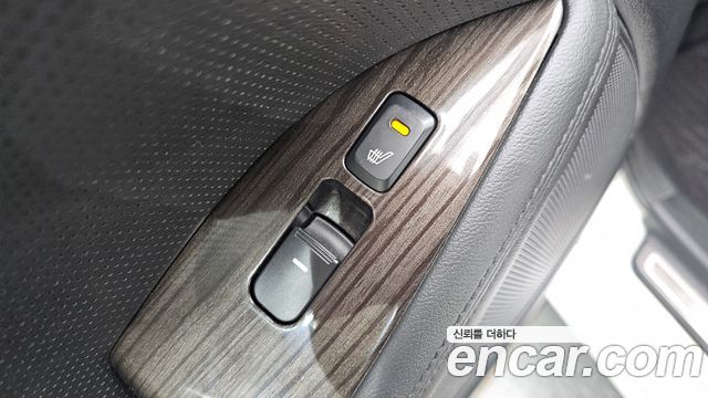 Kia K5 2.0 Turbo-GDI Noblesse 2012 — фото 18