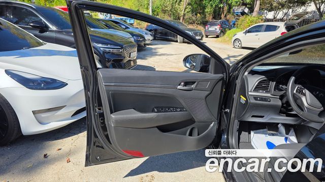 Hyundai Avante (AD) 1.6 GDI Smart 2017 — фото 24