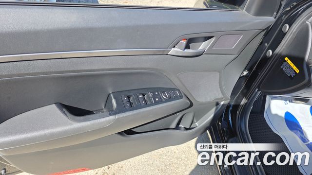 Hyundai Avante (AD) 1.6 GDI Smart 2017 — фото 32