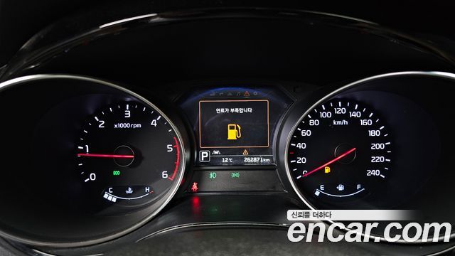 Kia Carnival 9-seater Noblesse 2015 — фото 8