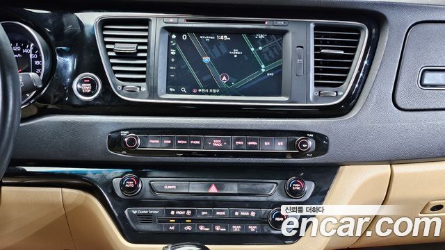Kia Carnival 9-seater Noblesse 2015 — фото 15