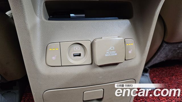 Kia Carnival 9-seater Noblesse 2015 — фото 18