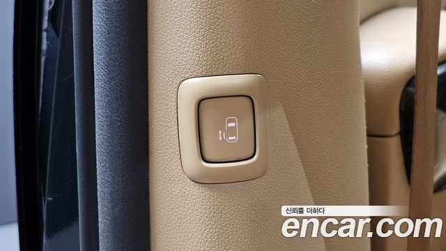 Kia Carnival 9-seater Noblesse 2015 — фото 19