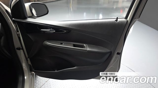 Chevrolet Spark Premier 2019 — фото 24