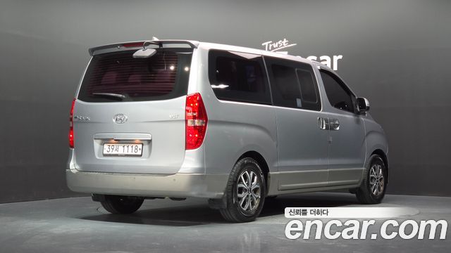 Hyundai Grand Starex Urban 9-Seater Premium Spicial 2018 — фото 2