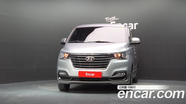 Hyundai Grand Starex Urban 9-Seater Premium Spicial 2018 — фото 3
