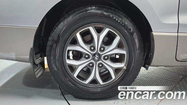 Hyundai Grand Starex Urban 9-Seater Premium Spicial 2018 — фото 5
