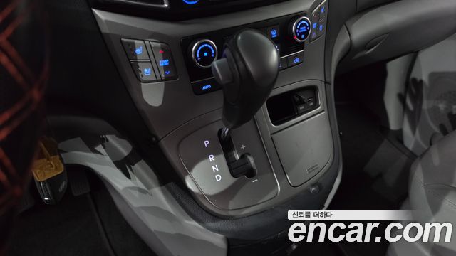 Hyundai Grand Starex Urban 9-Seater Premium Spicial 2018 — фото 9