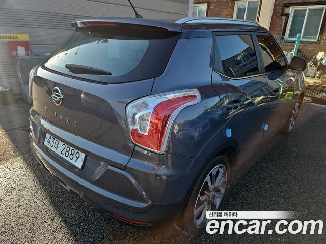 KG Mobility (SsangYong) Tivoli LX 2WD HI-DLX 2015 — фото 2