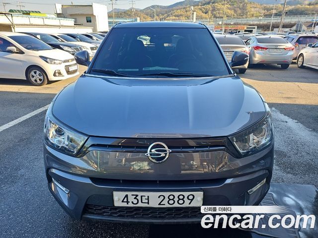 KG Mobility (SsangYong) Tivoli LX 2WD HI-DLX 2015 — фото 3