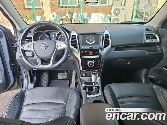 KG Mobility (SsangYong) Tivoli LX 2WD HI-DLX 2015 — фото 7