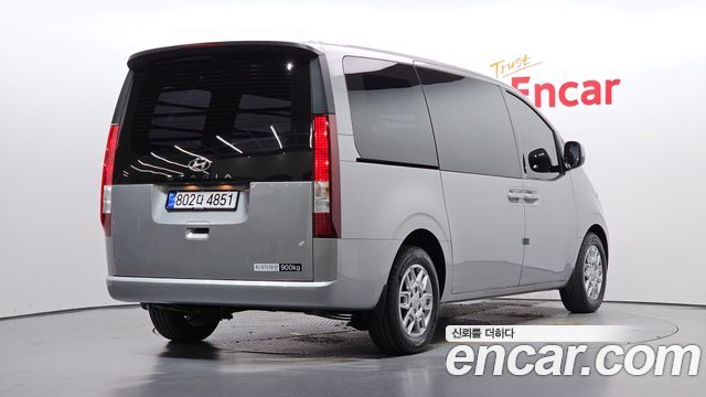 Hyundai Staria Cargo 3-Seater Modern 2022 — фото 2