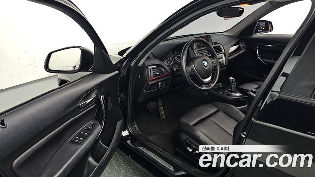 BMW 1 Series (F20) 118d Sport 5Door 2016 — фото 10