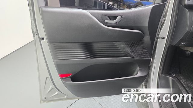Hyundai Staria HEV 1.6 Cargo 5-Seater Modern 2025 — фото 24