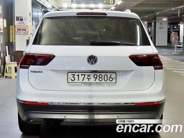 Volkswagen Tiguan (II) 2.0 TDI Premium 2020 — фото 4