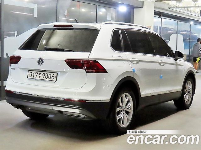 Volkswagen Tiguan (II) 2.0 TDI Premium 2020 — фото 5