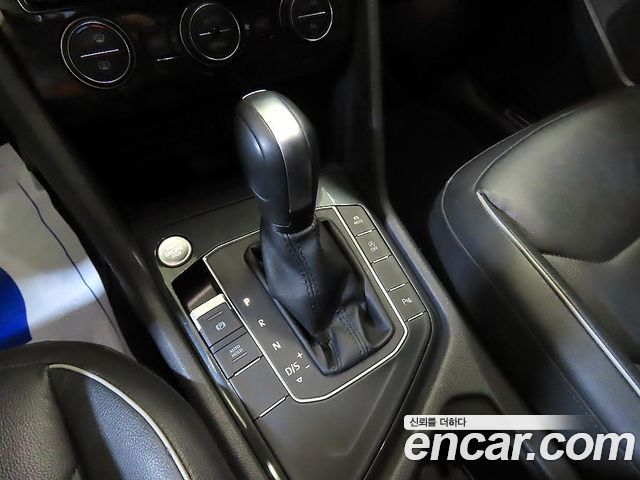 Volkswagen Tiguan (II) 2.0 TDI Premium 2020 — фото 16
