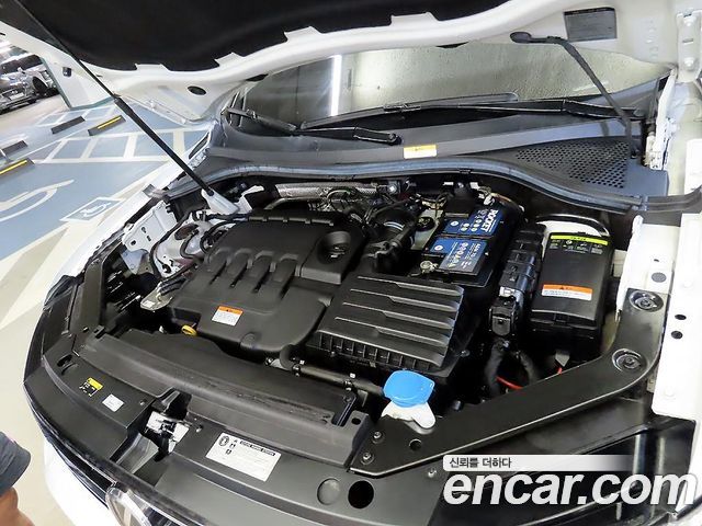 Volkswagen Tiguan (II) 2.0 TDI Premium 2020 — фото 23