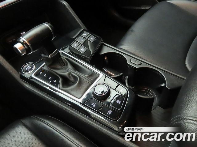 Kia Sportage (V) Diesel 2.0 2WD Prestige 2023 — фото 15
