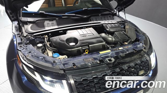 Land Rover Range Rover Evoque 2.0 TD4 HSE Dynamic Convertible 2017 — фото 6