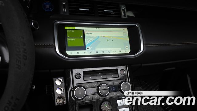 Land Rover Range Rover Evoque 2.0 TD4 HSE Dynamic Convertible 2017 — фото 14