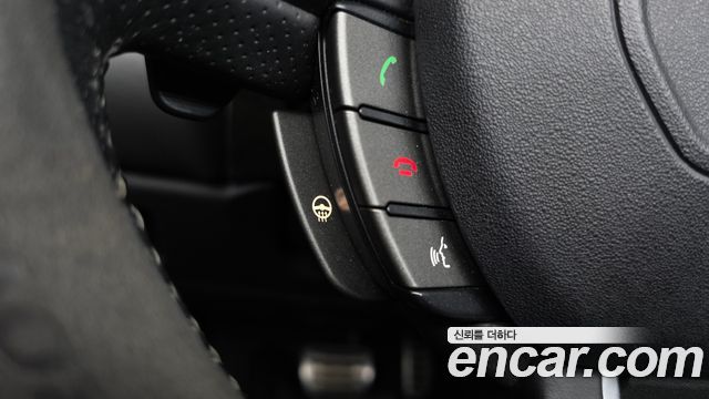 Land Rover Range Rover Evoque 2.0 TD4 HSE Dynamic Convertible 2017 — фото 16