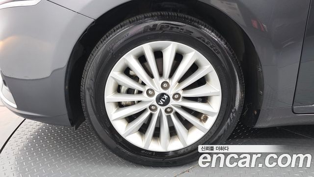 Kia K7 3.0 LPI Luxury (Rental Car) 2019 — фото 5