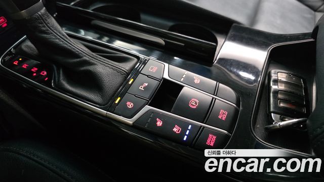 Kia K7 3.0 LPI Luxury (Rental Car) 2019 — фото 17