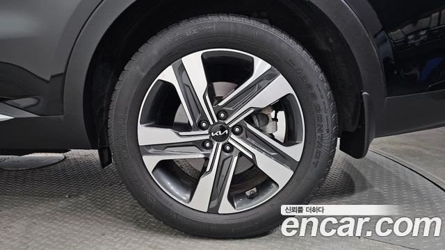 Kia Sorento (IV) HEV 1.6 2WD Noblesse 2023 — фото 5
