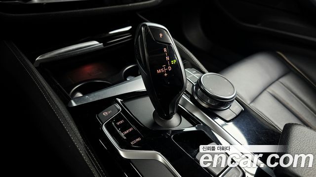 BMW 5 Series (G30) 520d Luxury Special Edition 2018 — фото 9