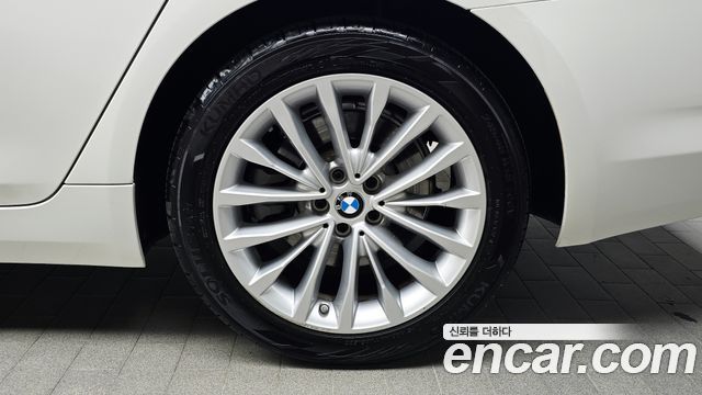 BMW 5 Series (G30) 520d Luxury Special Edition 2018 — фото 21