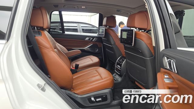 BMW X7 (G07) xDrive 40i Design Pure Excellence 6-Seater 2021 — фото 12
