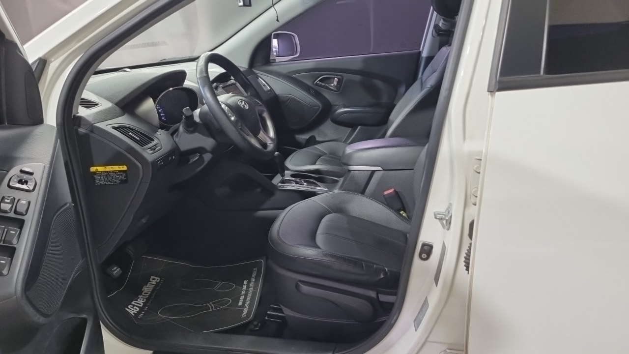 Hyundai Tucson ix Diesel 2WD LX20 Luxury 2013 — фото 10