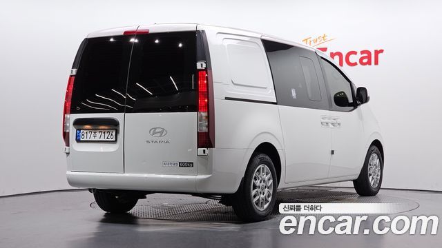 Hyundai Staria HEV 1.6 Cargo 5-Seater Modern 2025 — фото 2