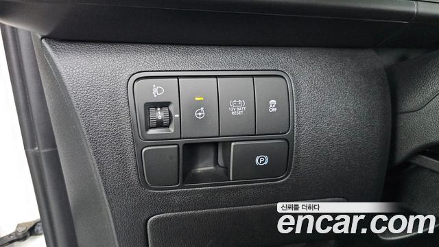 Hyundai Staria HEV 1.6 Cargo 5-Seater Modern 2025 — фото 19