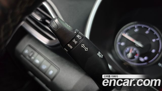 Hyundai Santa Fe Diesel 2.2 2WD Prestige 2021 — фото 18