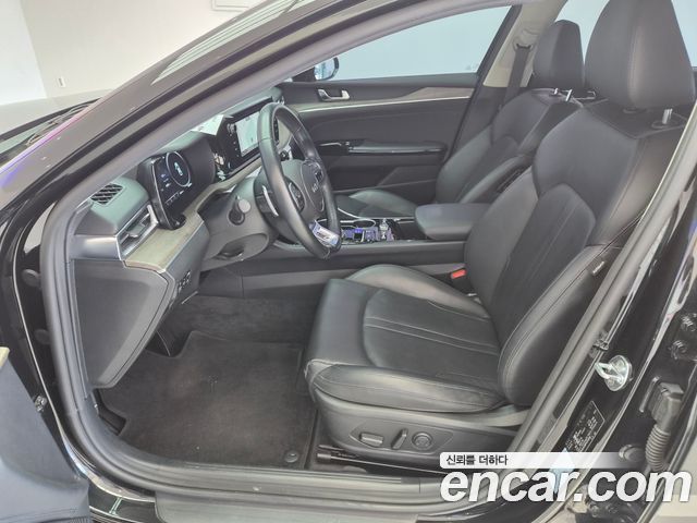 Kia K5 (III) 2.0 Noblesse 2023 — фото 9