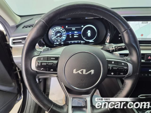 Kia K5 (III) 2.0 Noblesse 2023 — фото 17