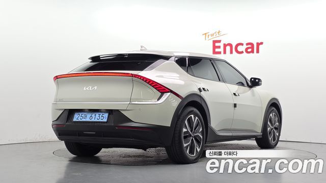Kia EV6 Long Range Air 2023 — фото 2