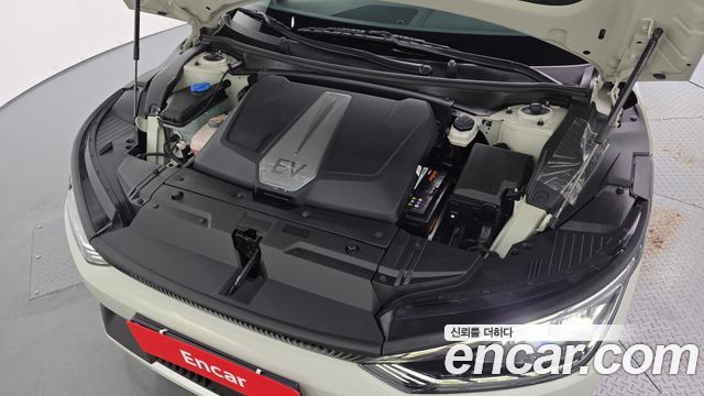Kia EV6 Long Range Air 2023 — фото 6